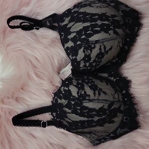 Brand New VICTORIA'S SECRET BRA-32D